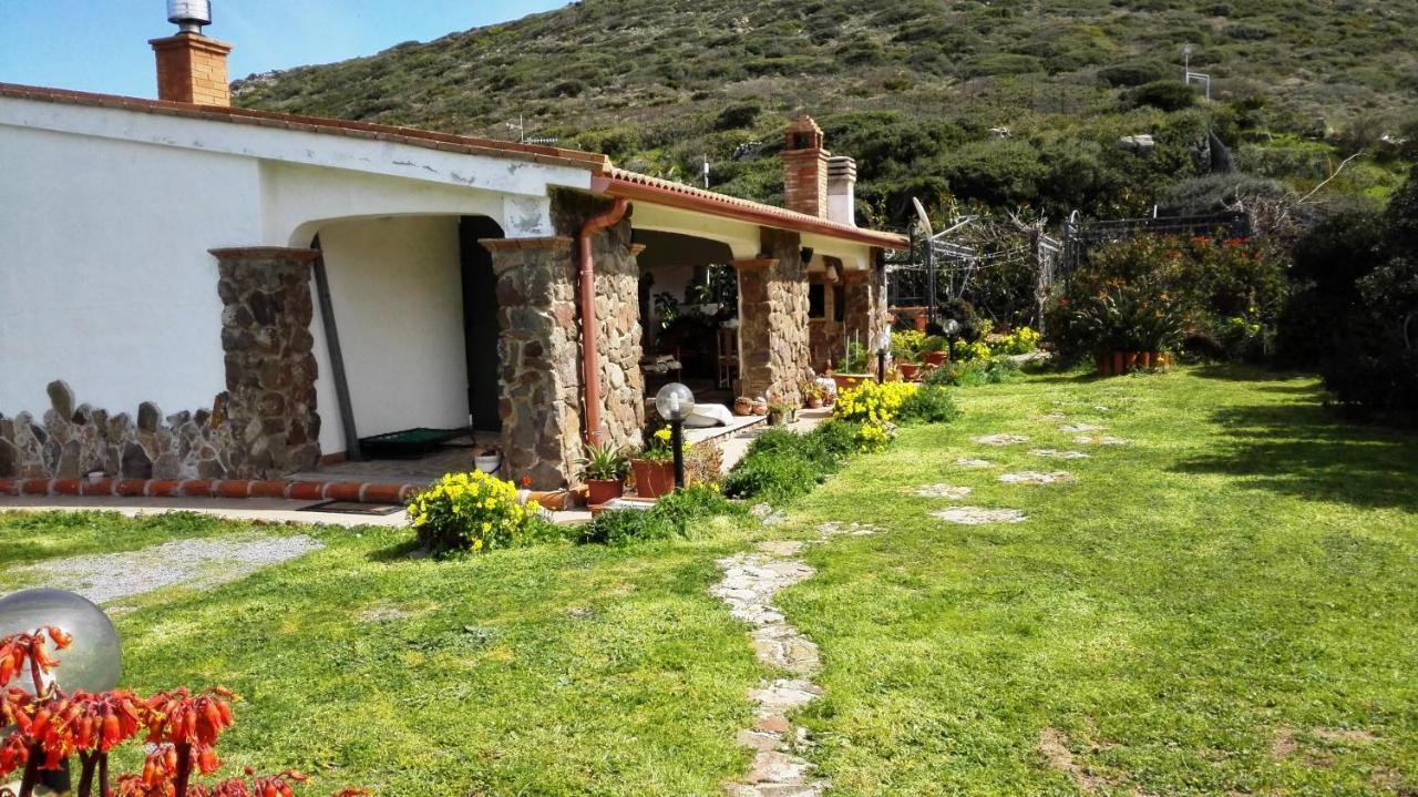 B&B Glamping Semaforo Capo Sperone SantʼAntìoco Exterior foto